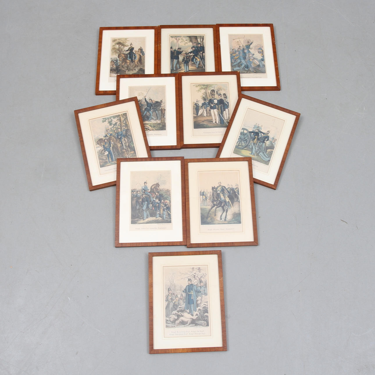 MILITÄRBILDER, 10 st, xylografiska färgtryck, Zamarski, N.M. Lindh, Örebro.