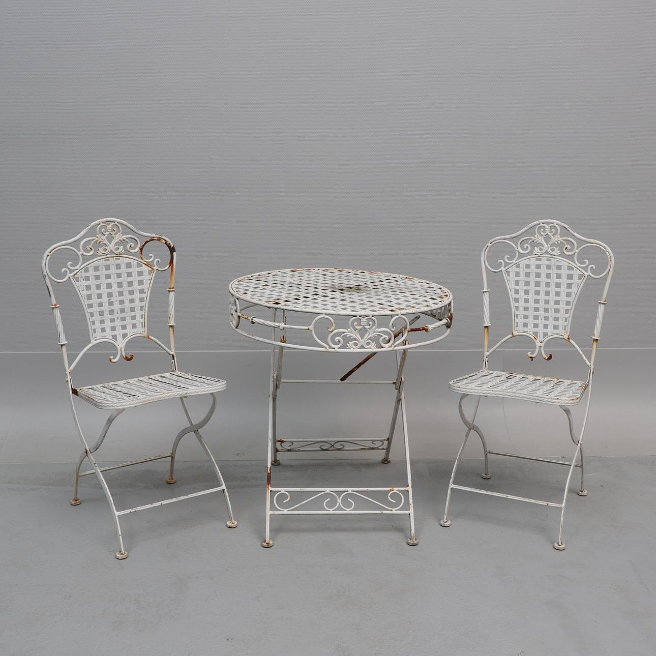 CAFÉSET, 3 delar, bord & stolar, metall.