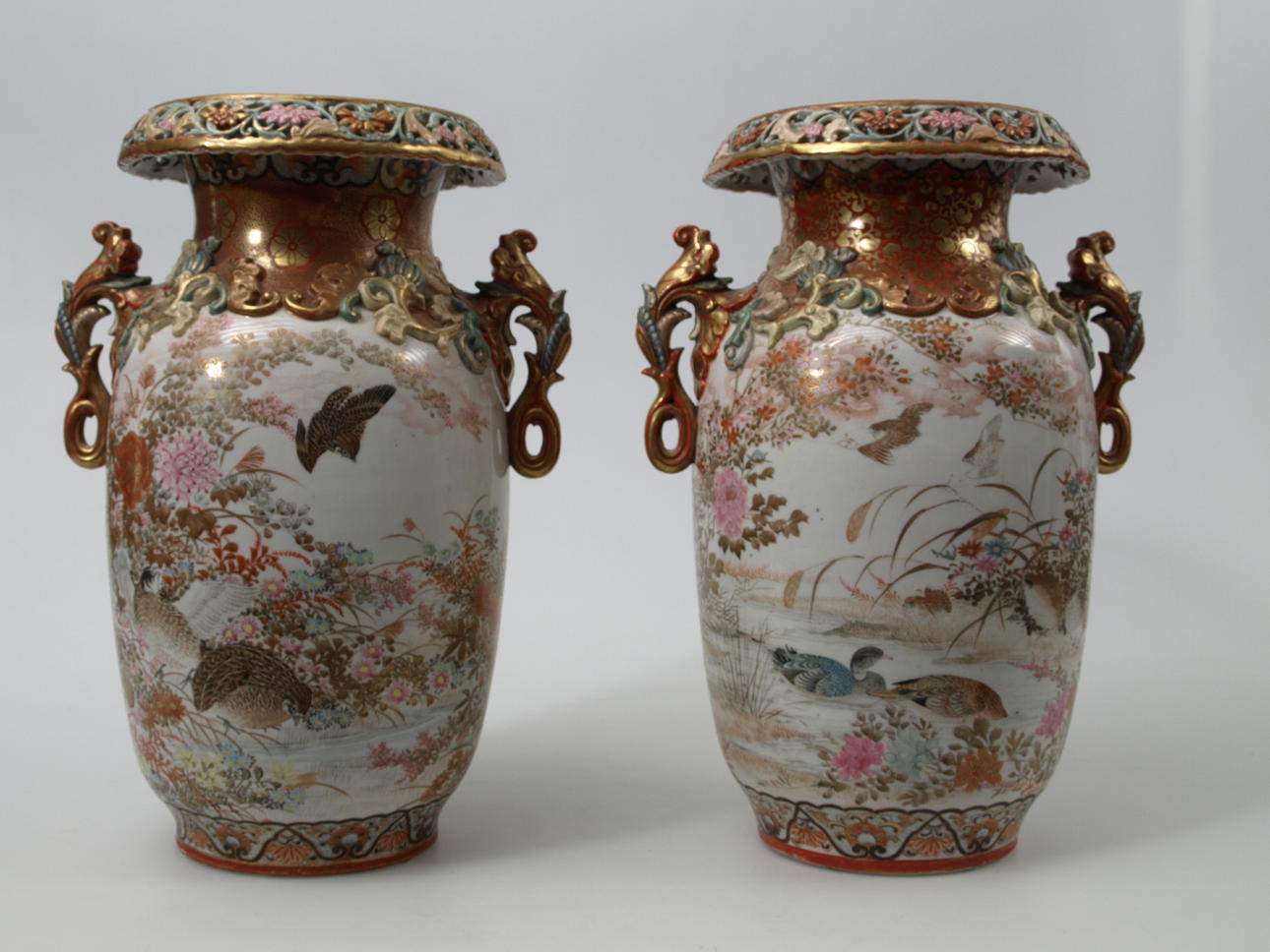 URNOR, porslin, 2 stycken, Satsuma, Japan, 1800-1900-tal.