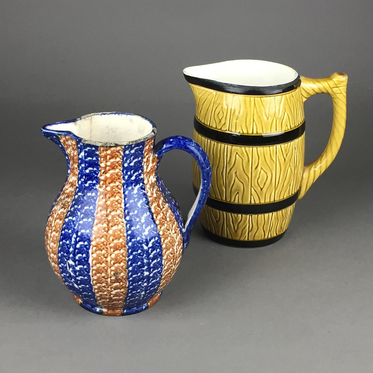 - Zwei alte KANNEN - Keramik.