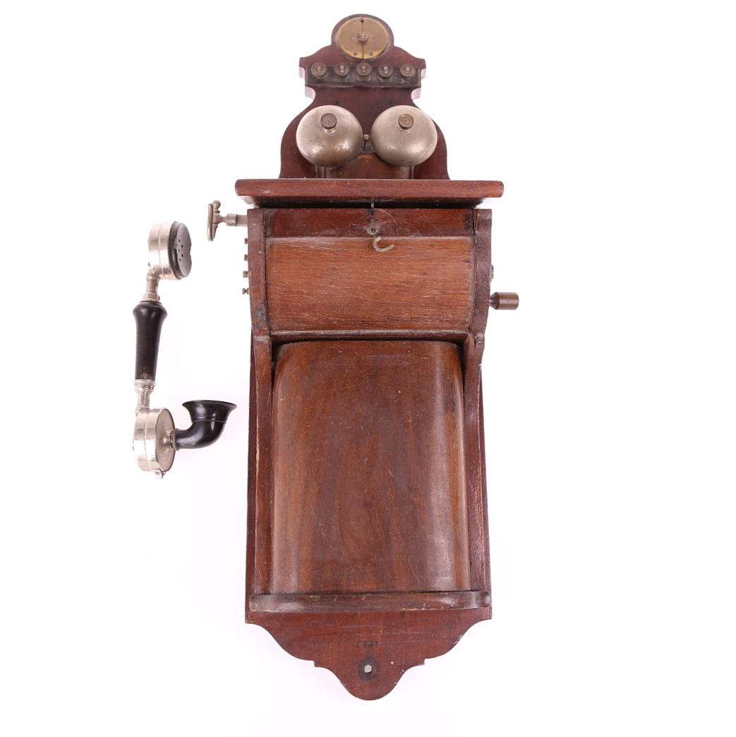VÄGGTELEFON, träfodral, "Stockholms telefon".