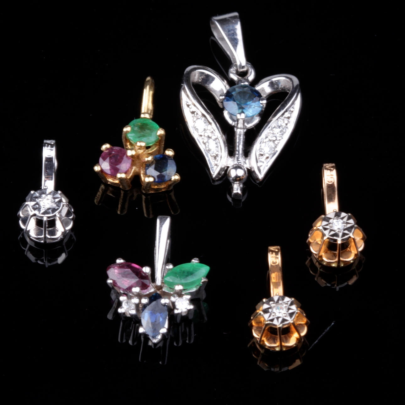 HÄNGEN, med briljanter och stenar, 6 st. 18k guld och vitguld, vikt ca 4,55 gram.