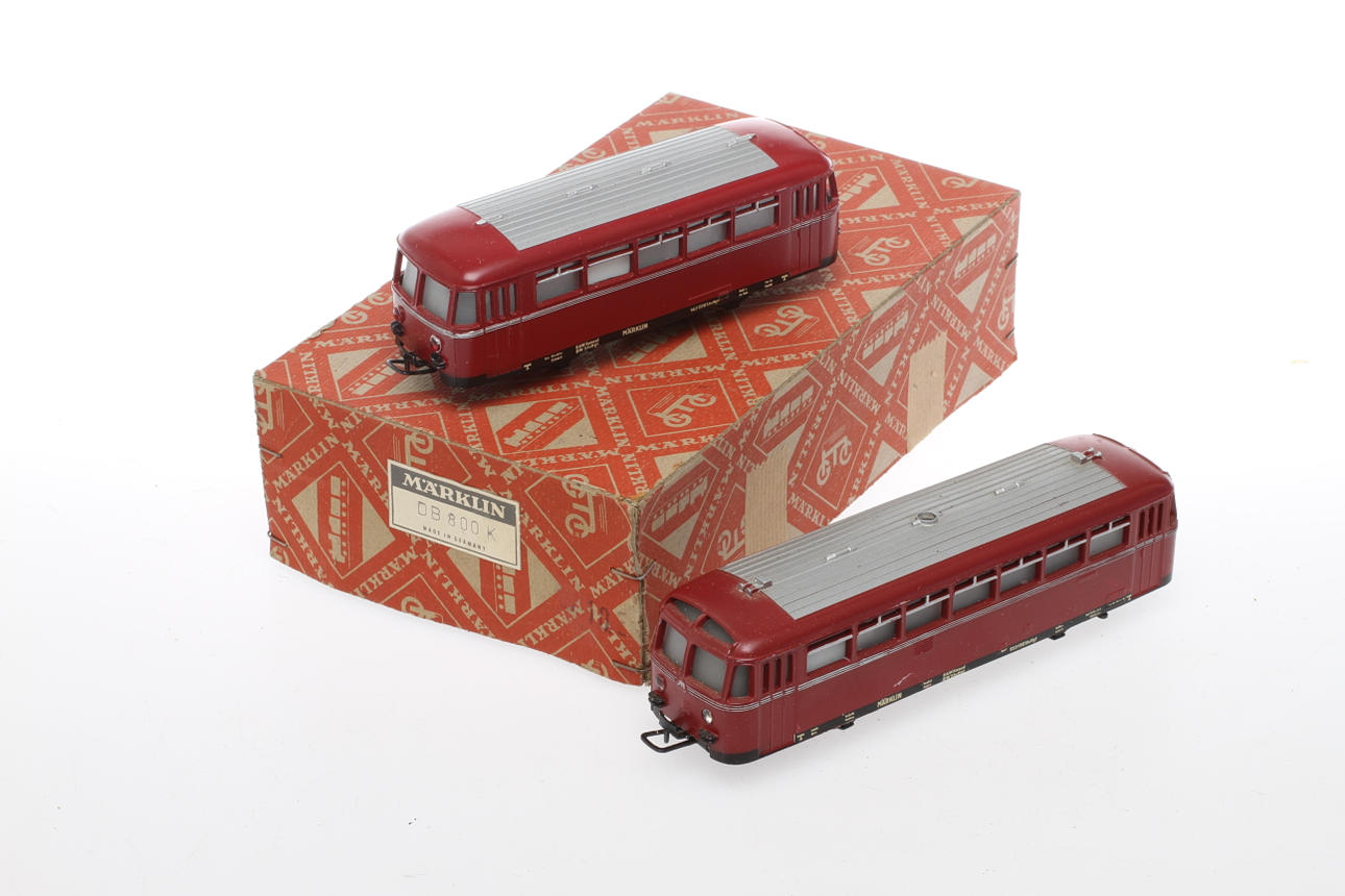 MÄRKLIN rälsbuss med släp i originalkartong.