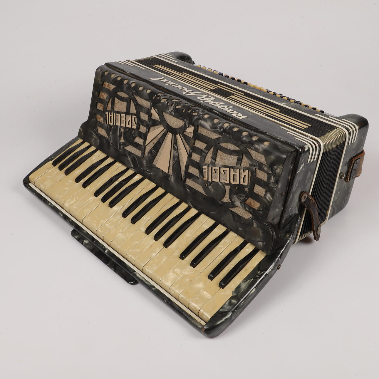 DRAGSPEL, Raggie Special, 1900-tal.