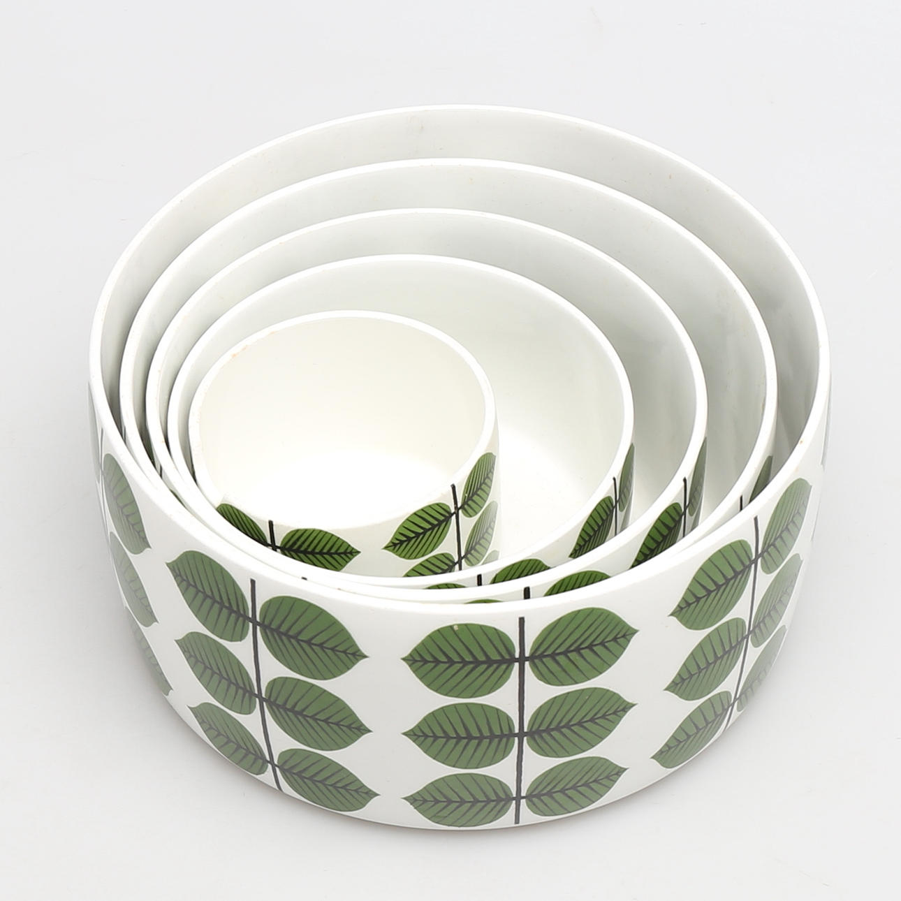 STIG LINDBERG. Parti porslin. 5 delar. "Berså". Gustavsberg.