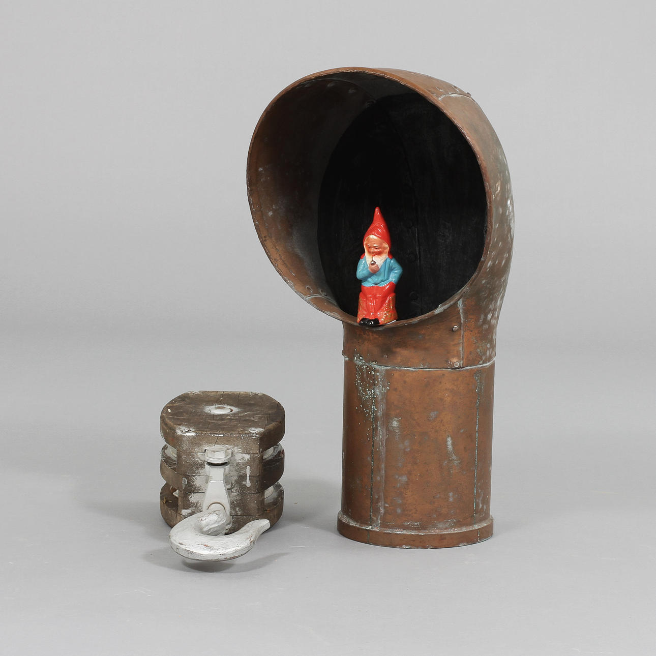 NAUTICA, 2 delar. Block samt kopparventil.