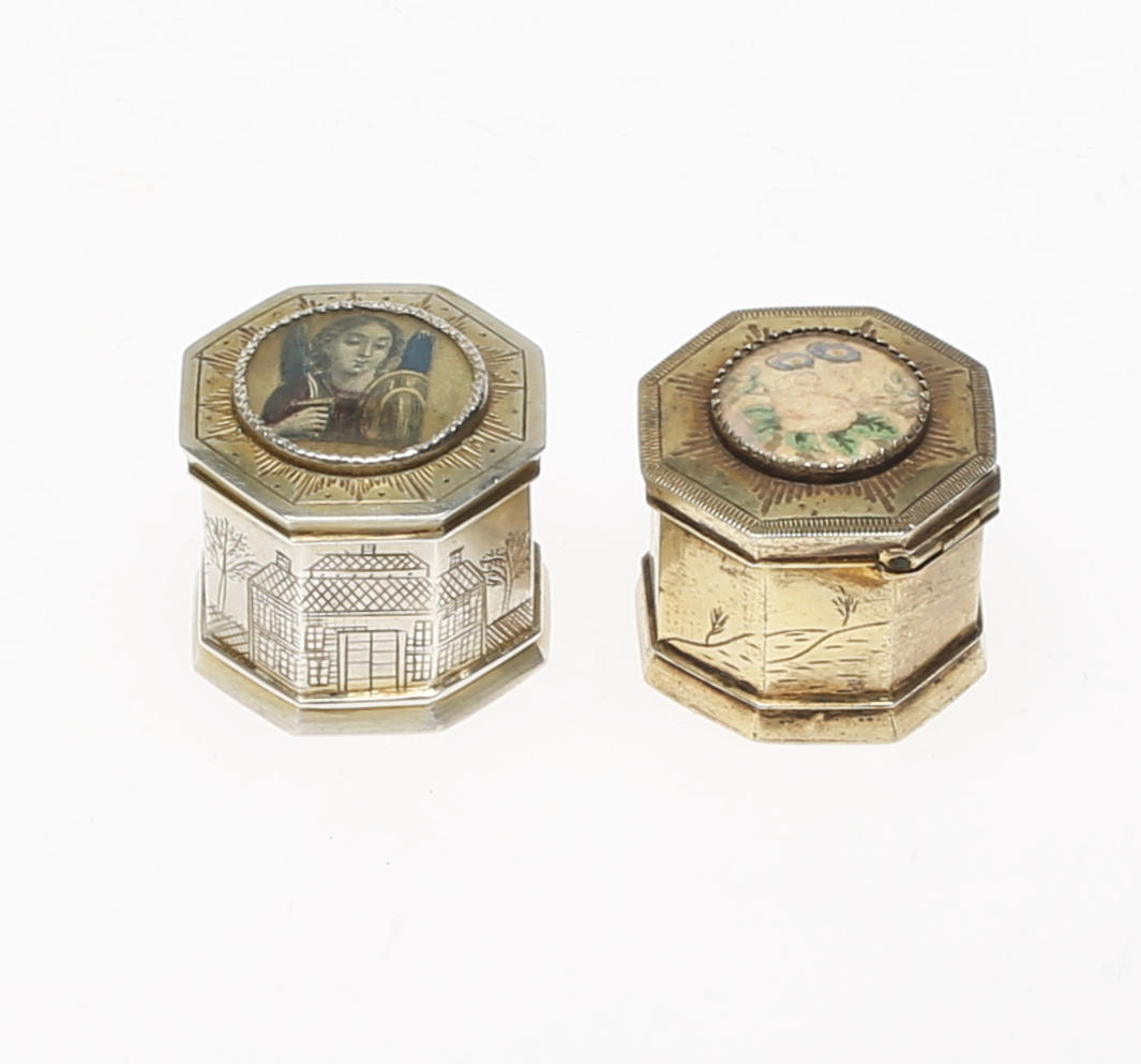 ADRIAN LILJA. Silverdosor, 2 stycken. Karlskrona.