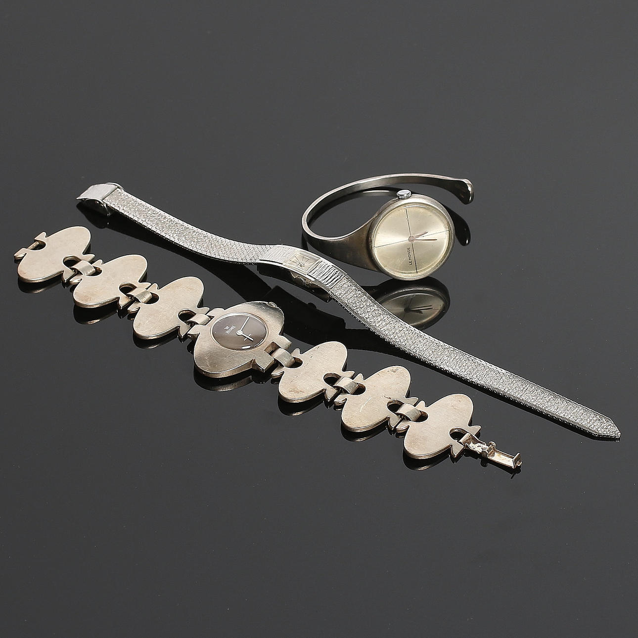 KLOCKOR, 3 st, borstat stål, "Le Monde", "Precomax" samt "Sandor".