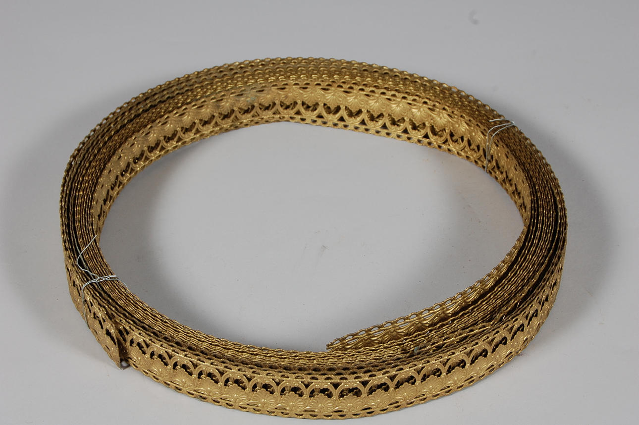 MÄSSINGSRING TILL LJUSKRONOR, ca 12-13 m.