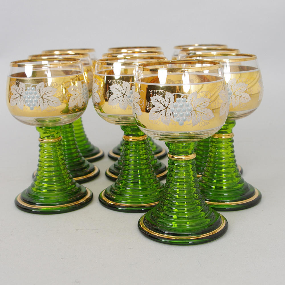 REMMARE, 10 stycken, glas, grön fot med förgyllningar.
