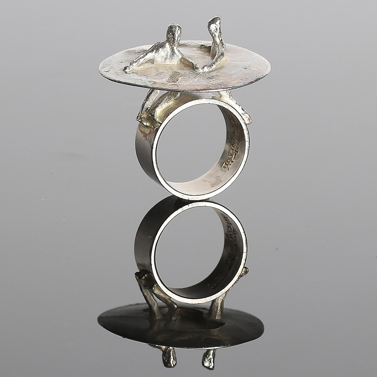 RING, 925 sterling silver, "Dance in the Galaxy" BJÖRN WECKSTRÖM, Lapponia Jewelry, Finland. ca 1969. Totalvikt 20 gram.