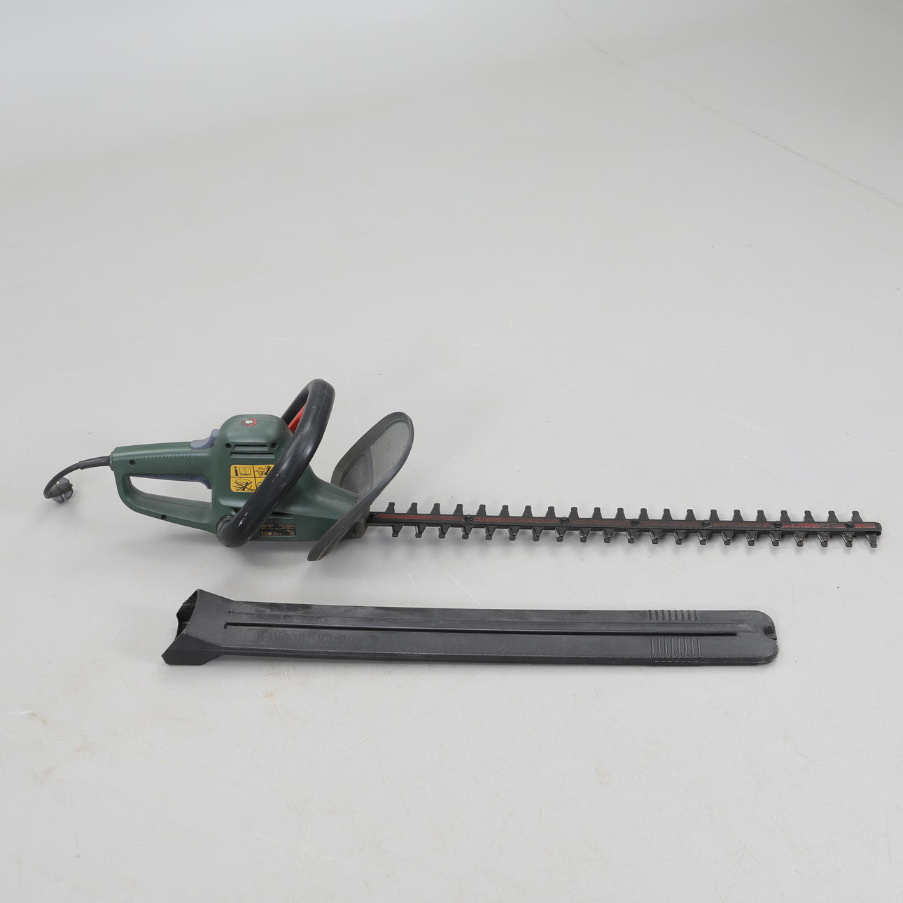 HEDGE TRIMMER, Black & Decker GT440.