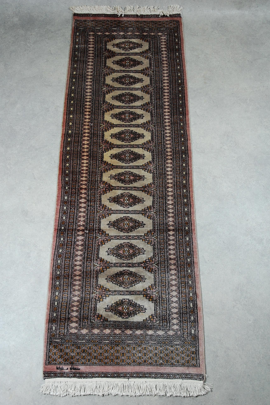 GALLERIMATTA, handknuten, Pakistan, 250 x 80 cm.