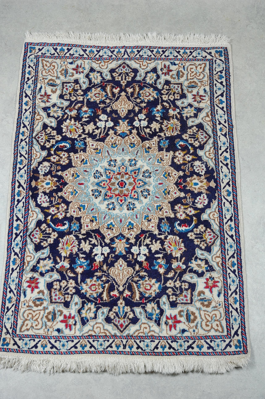 MATTA, handknuten, Iran, 130 x 89 cm.