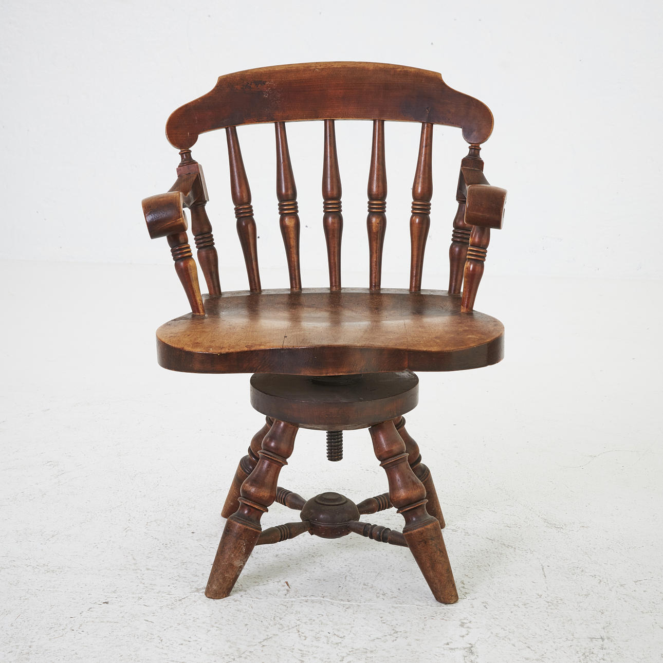 OFFICE CHAIR, early 20th century, birch, with armrests, swivel function.