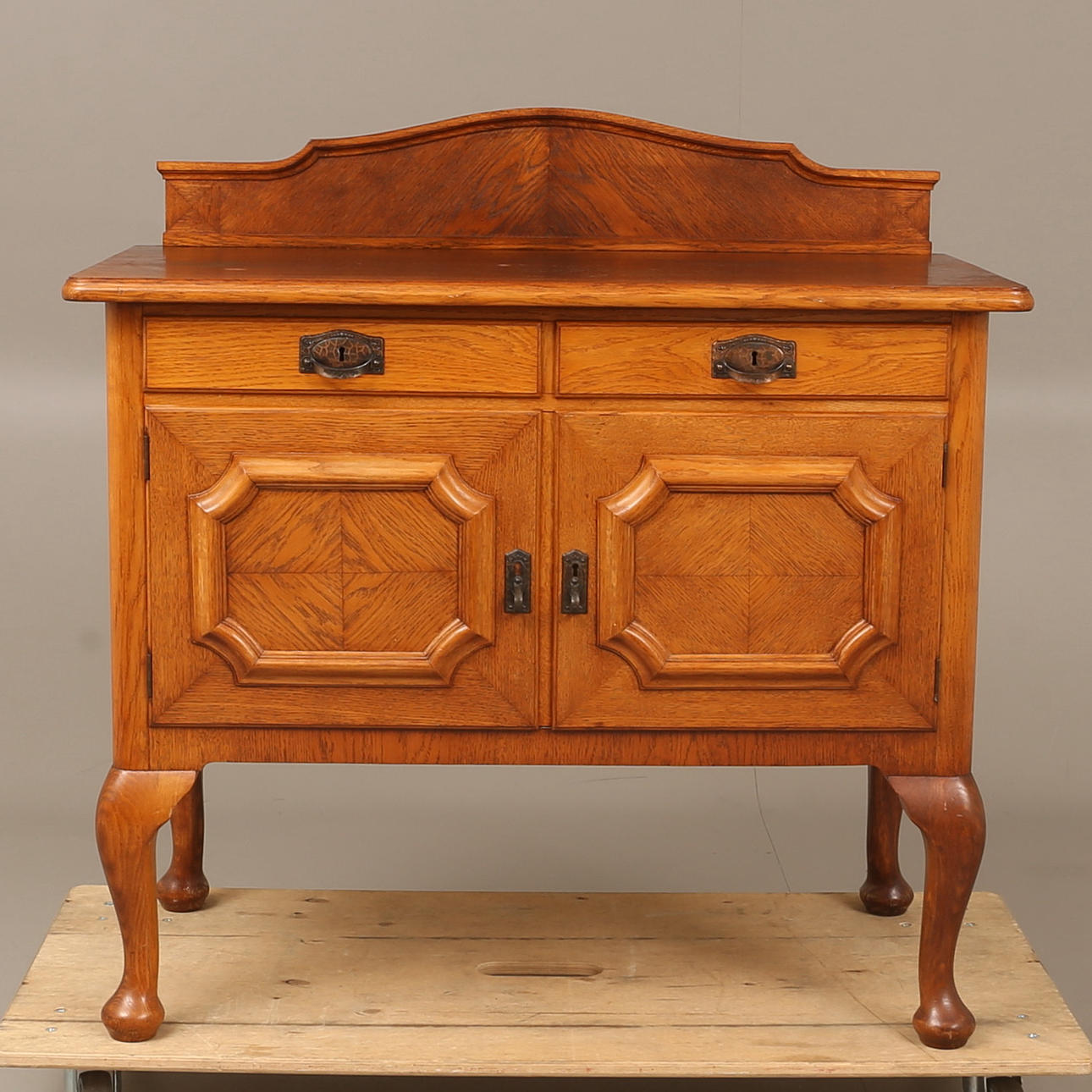 APARADOR, roble, estilo rococó de granja, 18/1900.