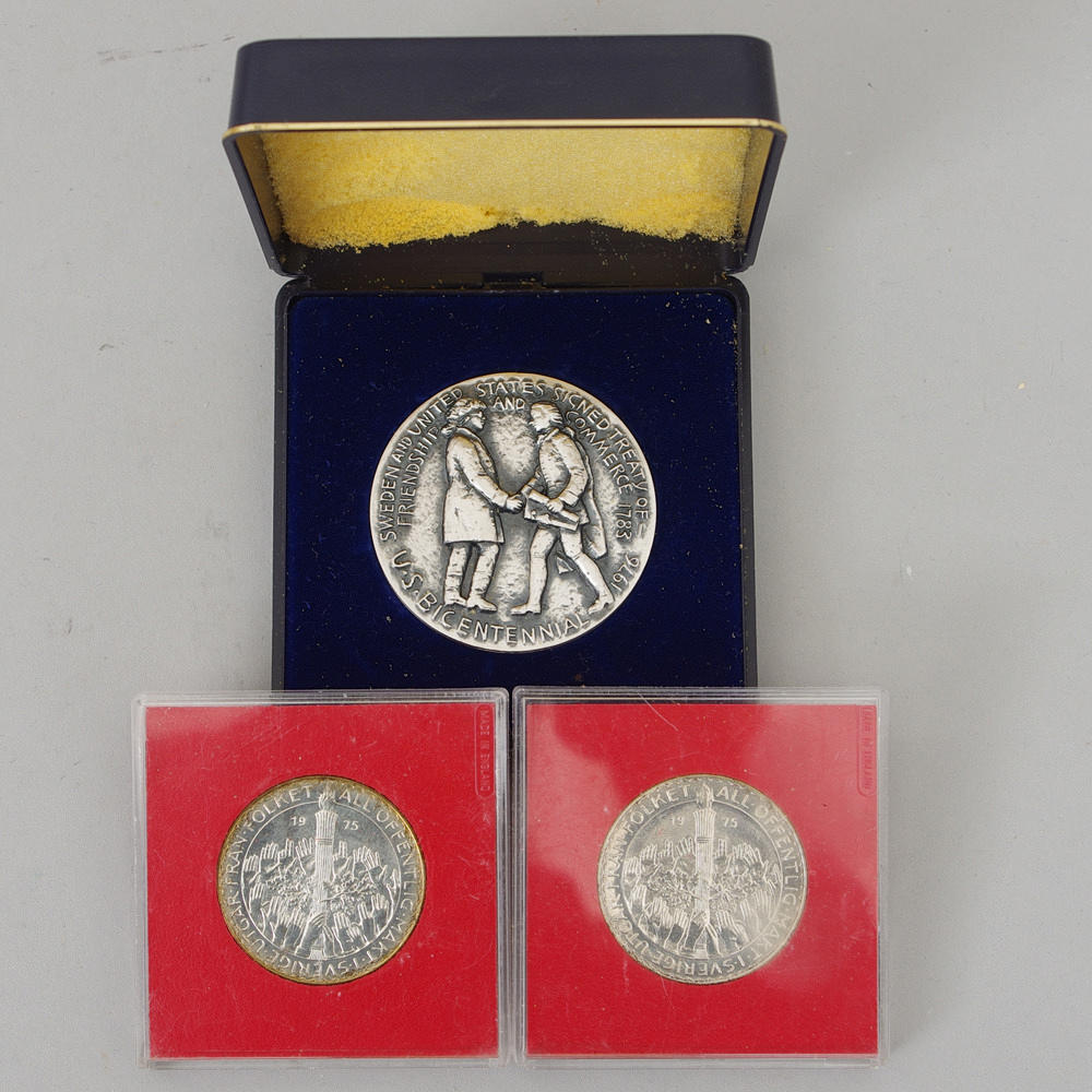 JUBILEUMSMEDALJ SILVER SAMT 2 STYCKEN 50-KR MYNT.