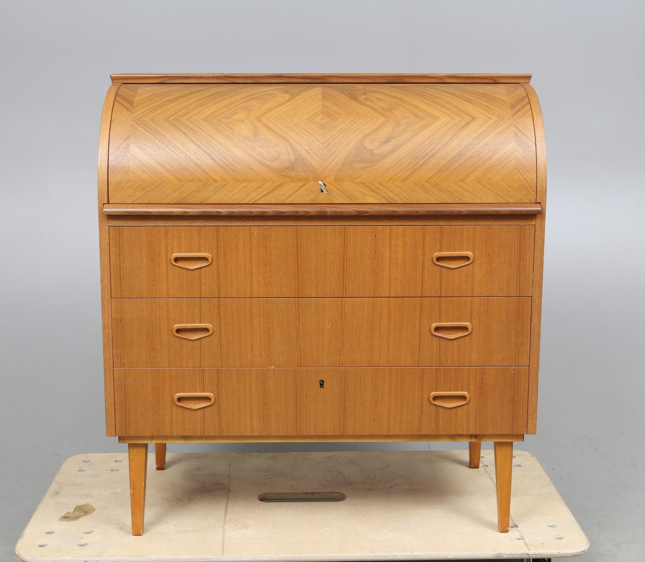 SEKRETÄR, 1950-tal.