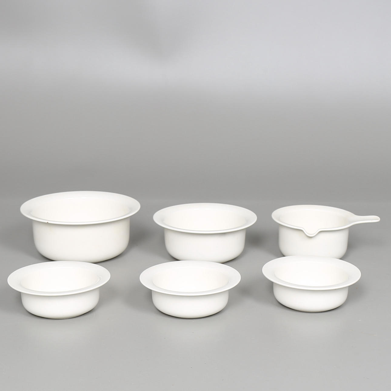 MATSERVISDELAR i stengods. 6 st. "Arctica" Arabia, Finland.