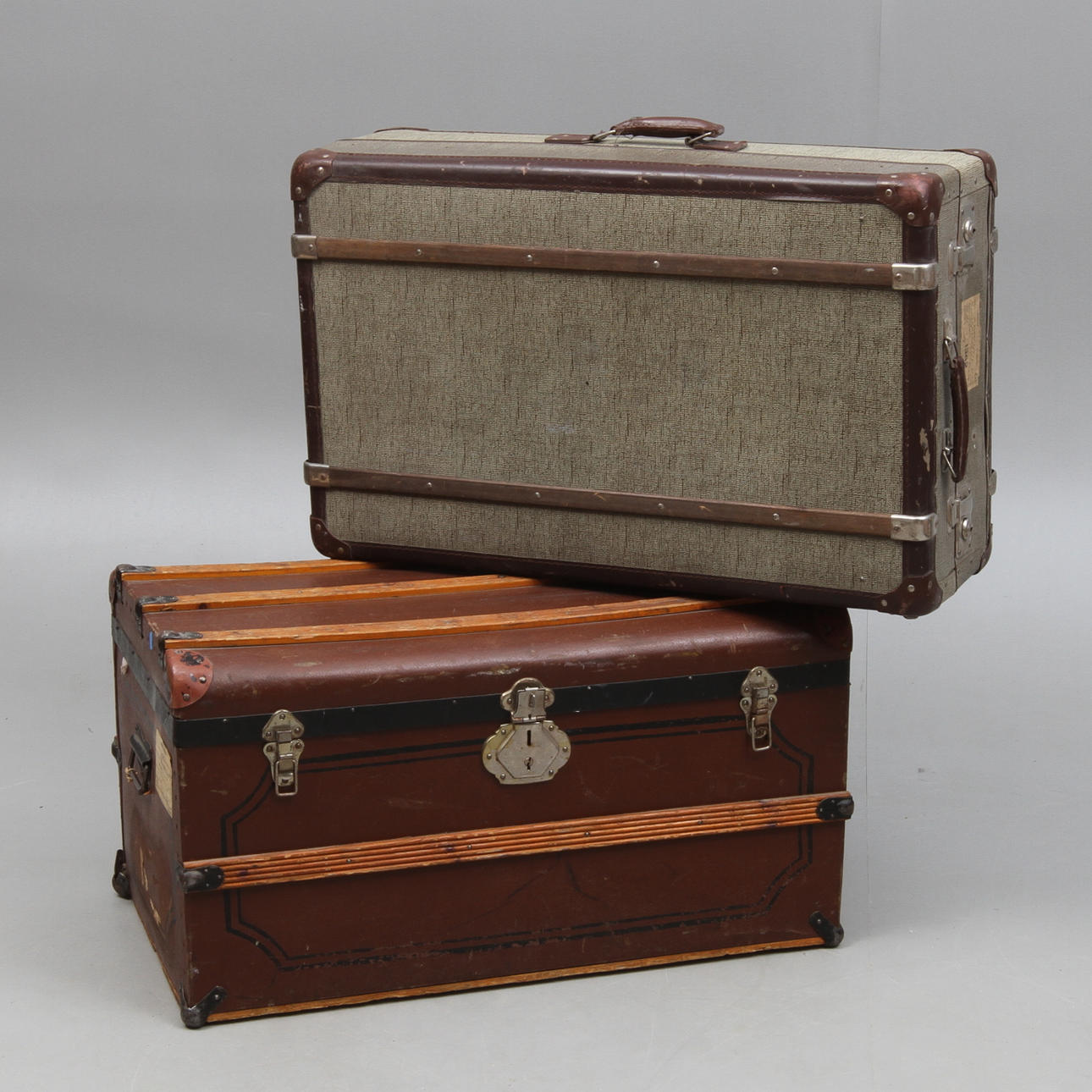 KOFFERT samt RESEGARDEROB, 1900-tal.