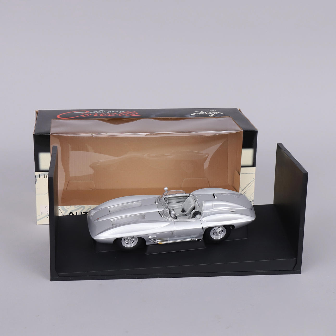 MODEL CAR, Chevrolet Corvette Stingray, Autoart, China.