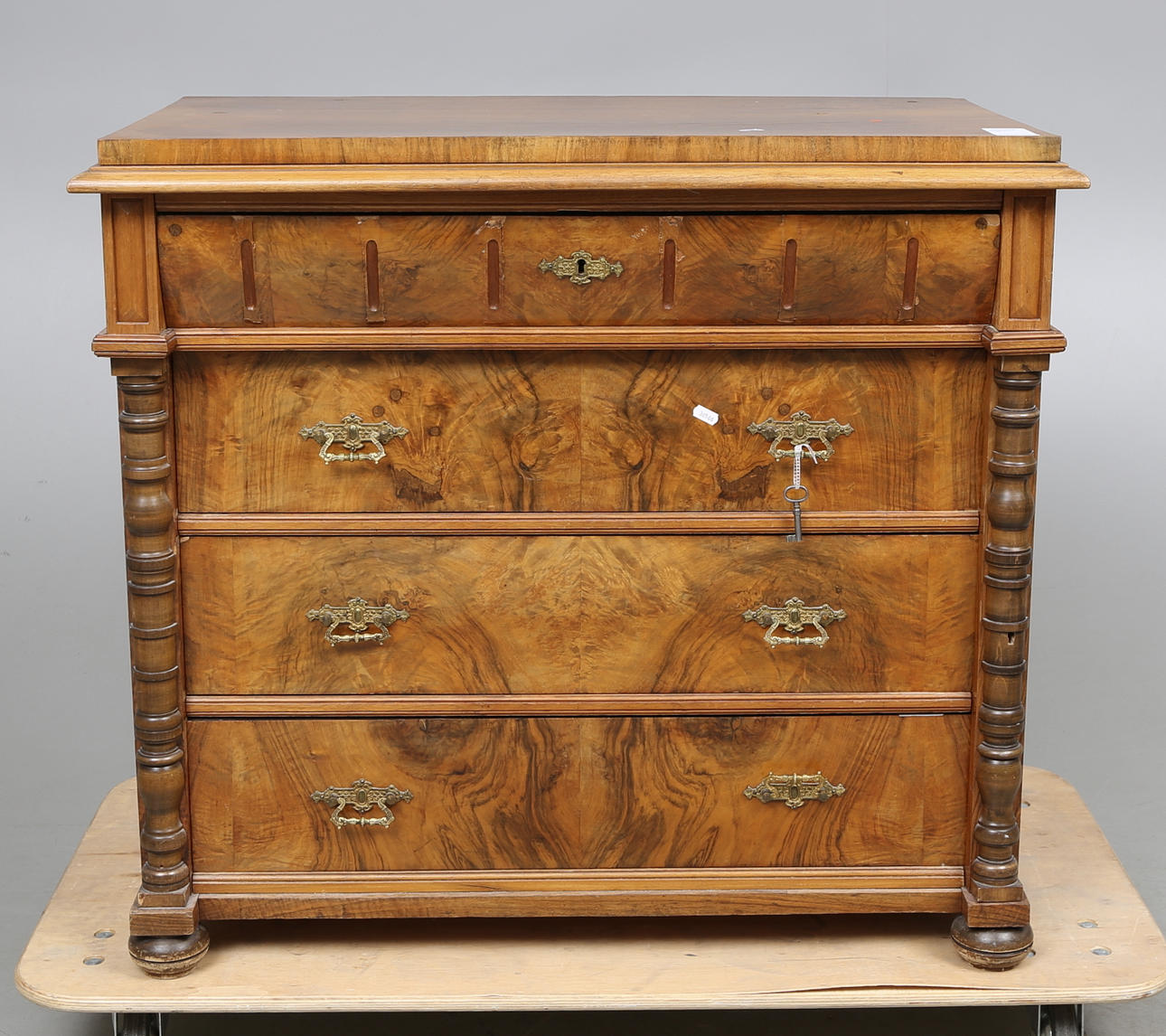 BYRÅ, nyrenässans, sekelskiftet 1900.