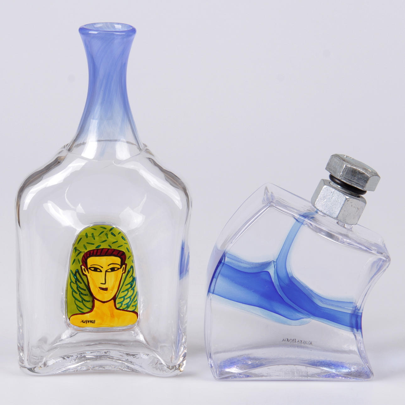 KARAFF, samt vas, Kjell Engman samt Ulrica Hydman Vallien, signerade, Kosta Boda, samtida.