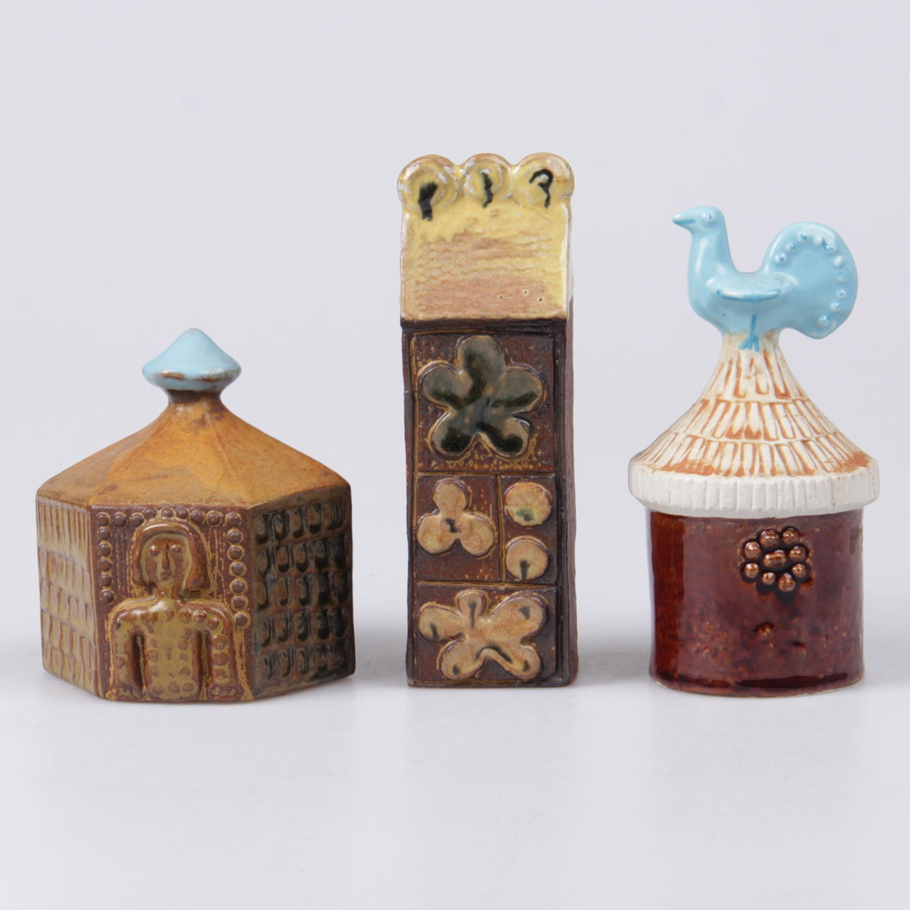 SKULPTURER, 3 st. Stengods, "Bagdad", Bertil Vallien, Gustavsberg.