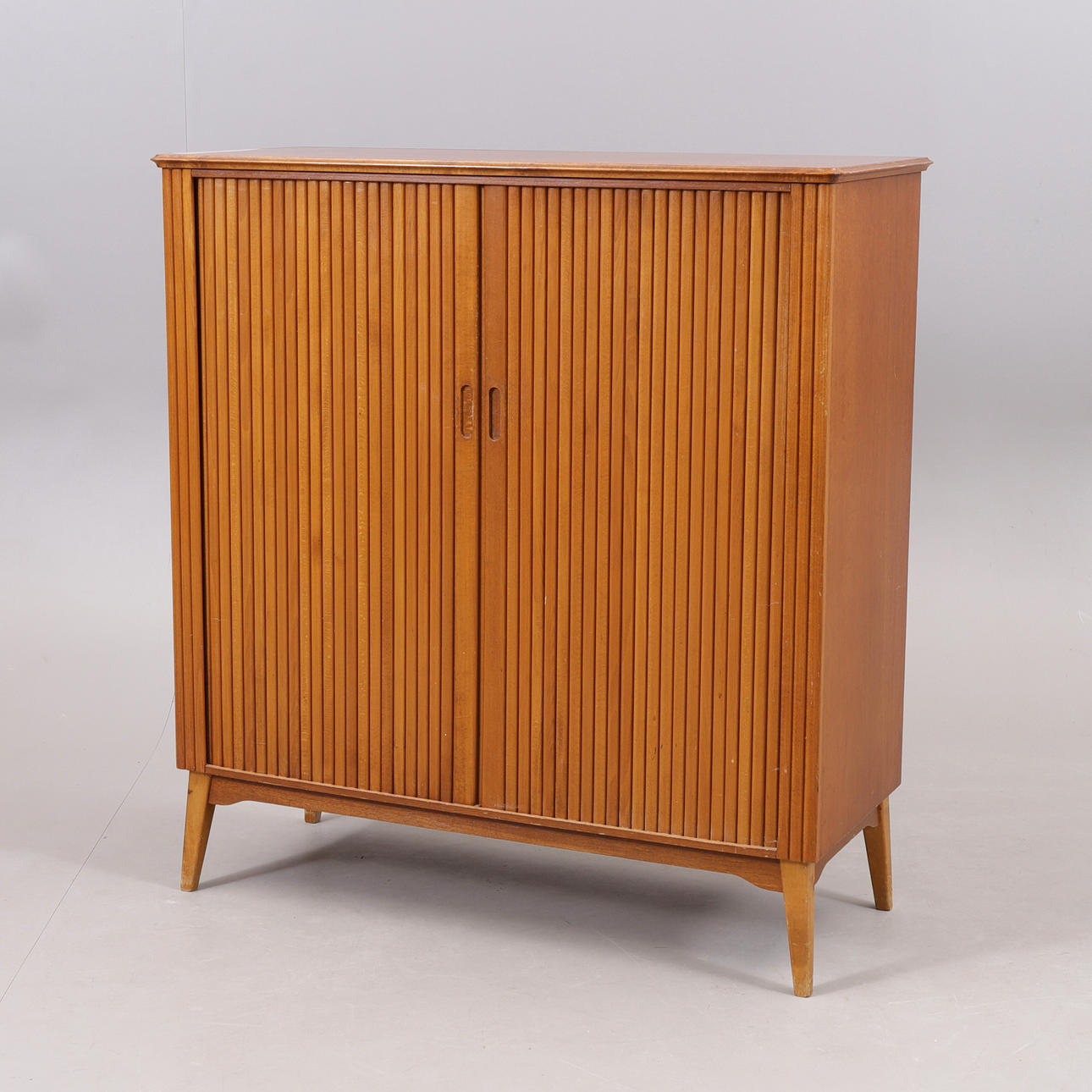 JALUSISKÅP, 1900-talets första hälft/mitt.