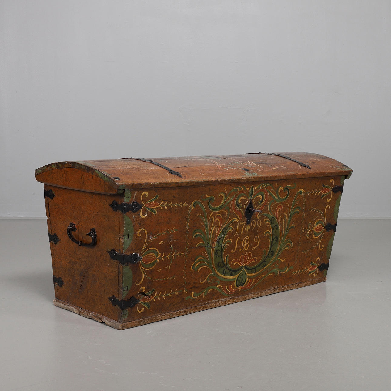 COFFIN, partially painted oak, approx. 1800.