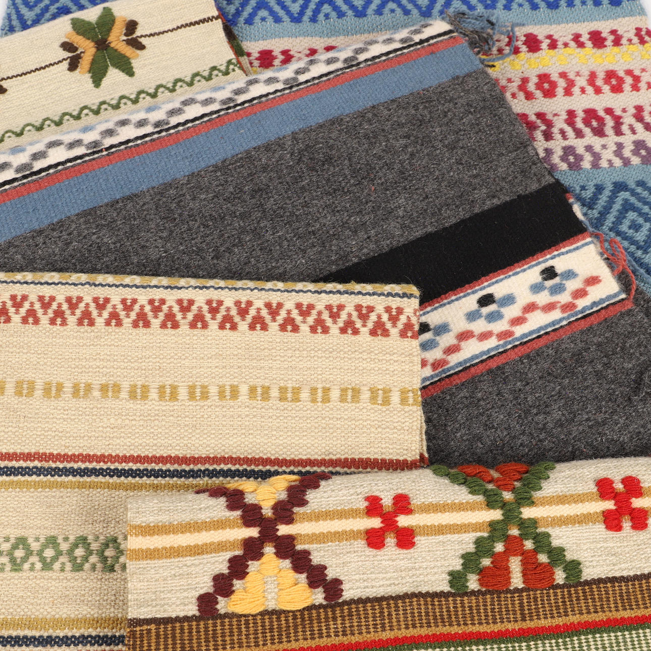 BONADER, 5 stycken, vävda, 1900-tal.