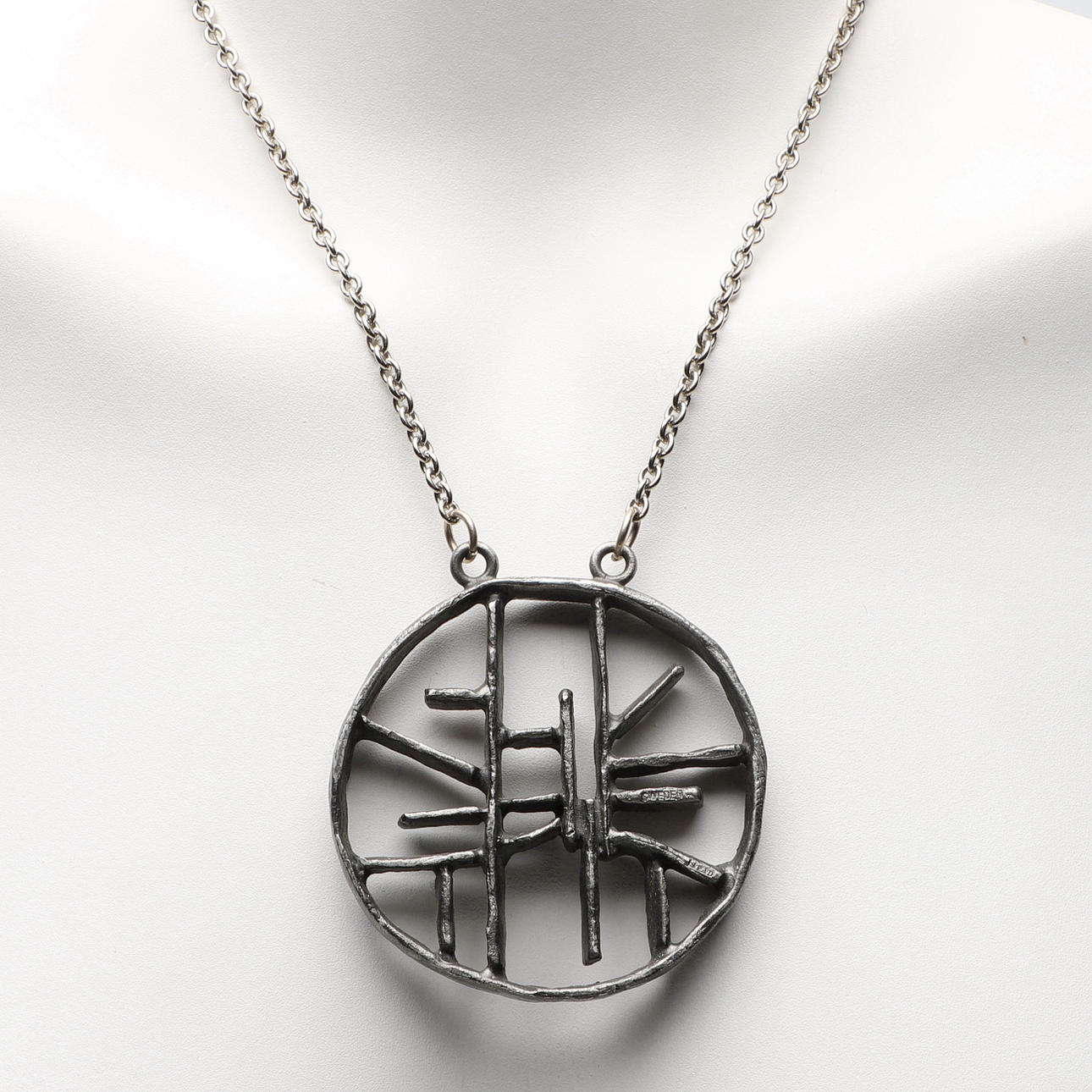 MAGNUS G:SON LIEDHOLM. collier, pewter, signed.
