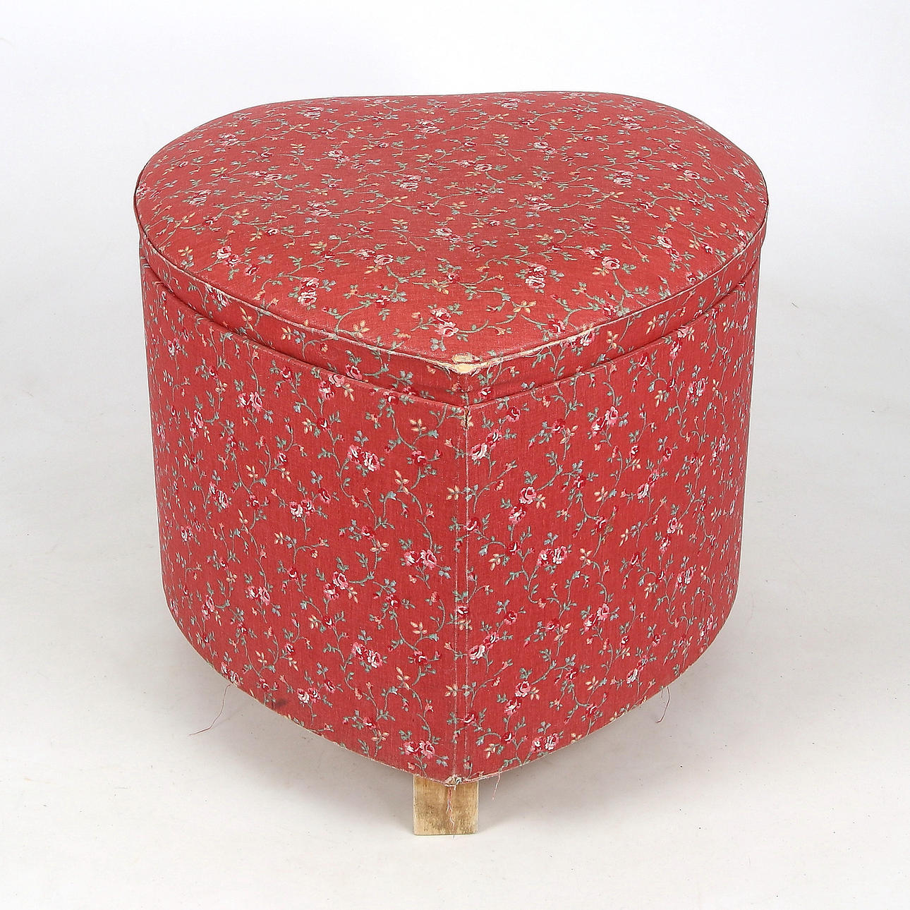 SYPUFF, heart-shaped, mid-20th century.