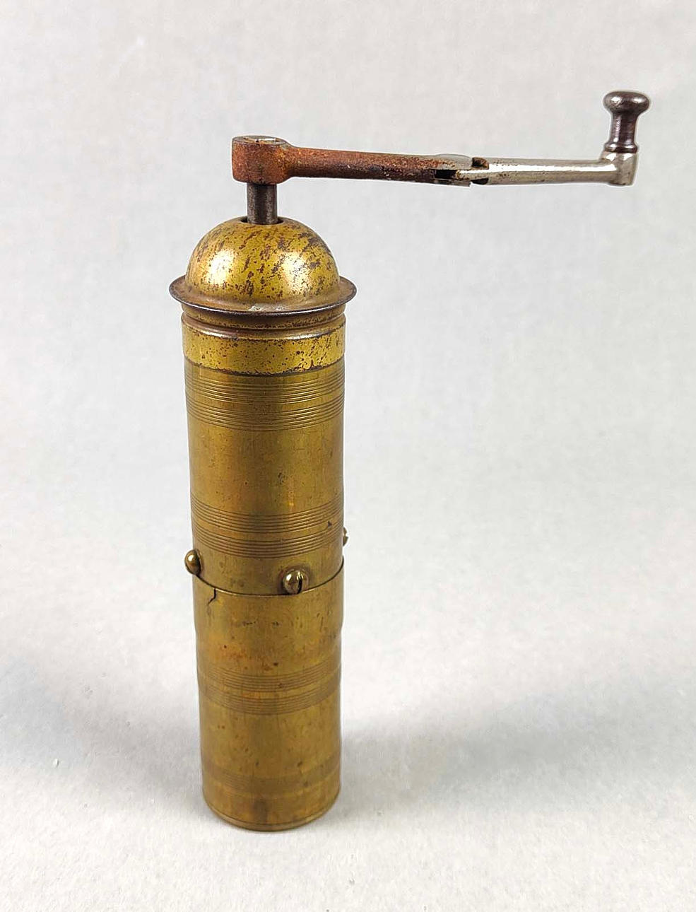 OLD MOCHA GRINDER, MILL.