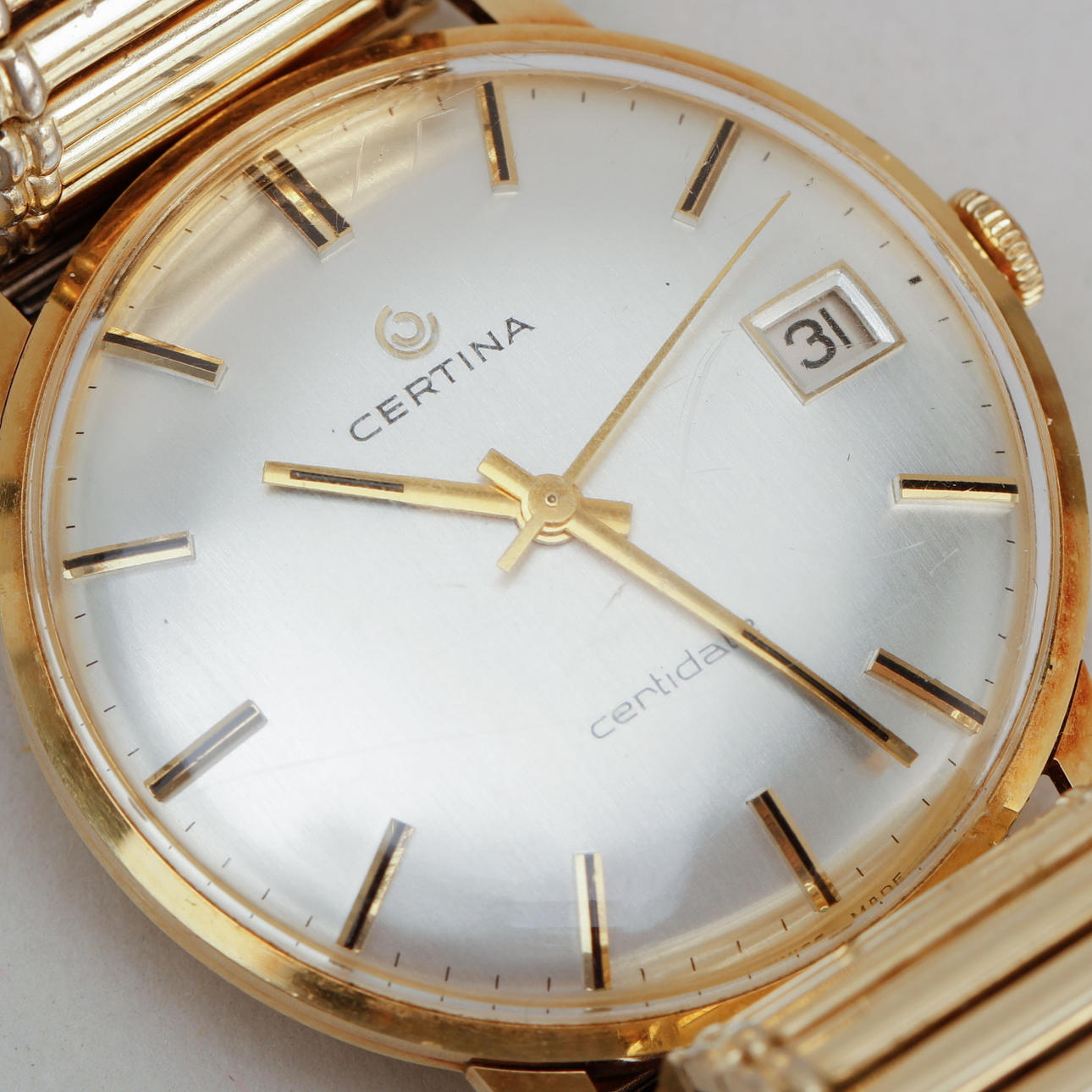 MEN'S BRACELET, Certina Certidate, 18k gold in case.