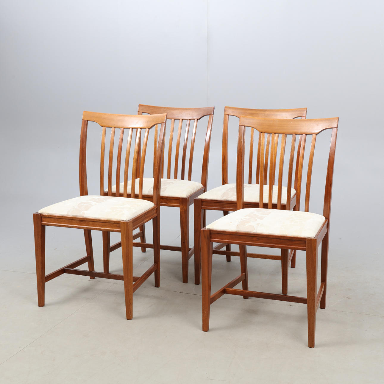 SVANTE SKOGH. Stolar, 4 st,"Vindö", 1900-talets andra hälft.