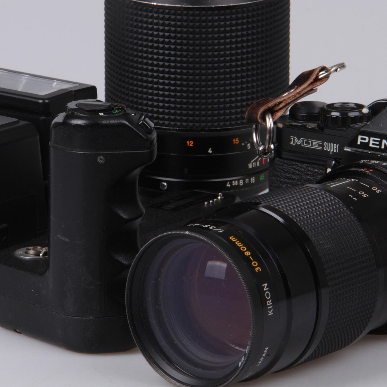 KAMERA, samt tillbehör, PENTAX ME Super, omkring sekelskiftet 2000.