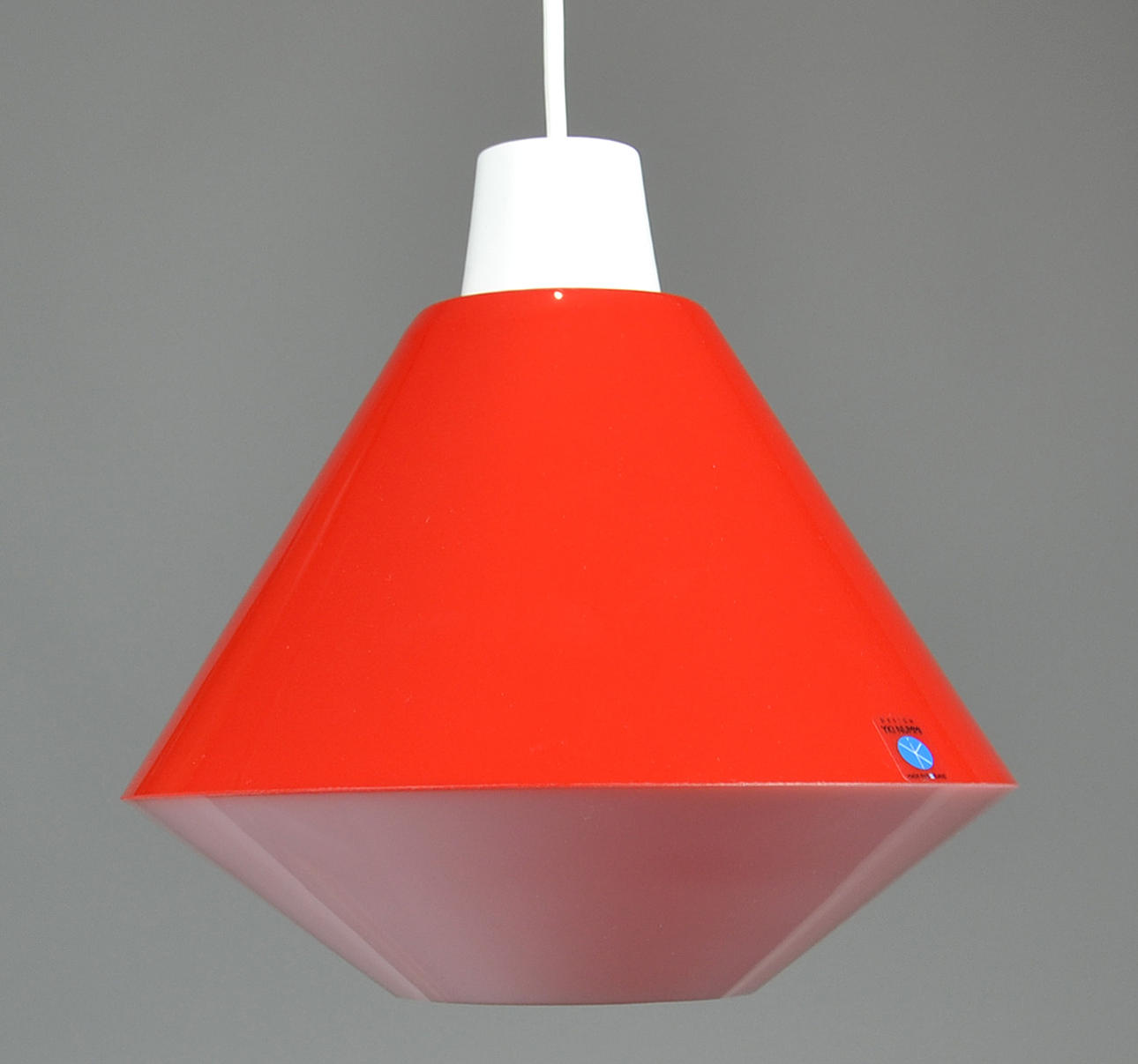 YKI NUMMI. Ruutu riippuvalaisin.