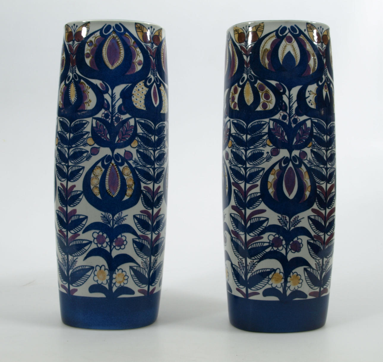 VASER, fajans, 2 stycken, signerade BJ, Kunglig Dansk.