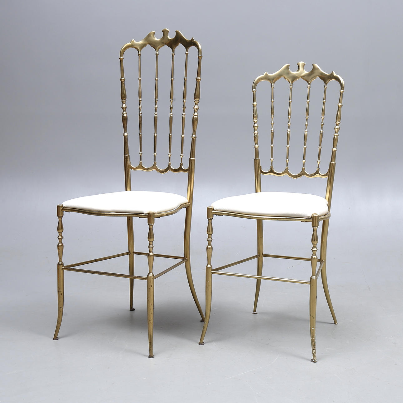 CHAIRS, 1 pair, brass, Chiavari model. 20th century.