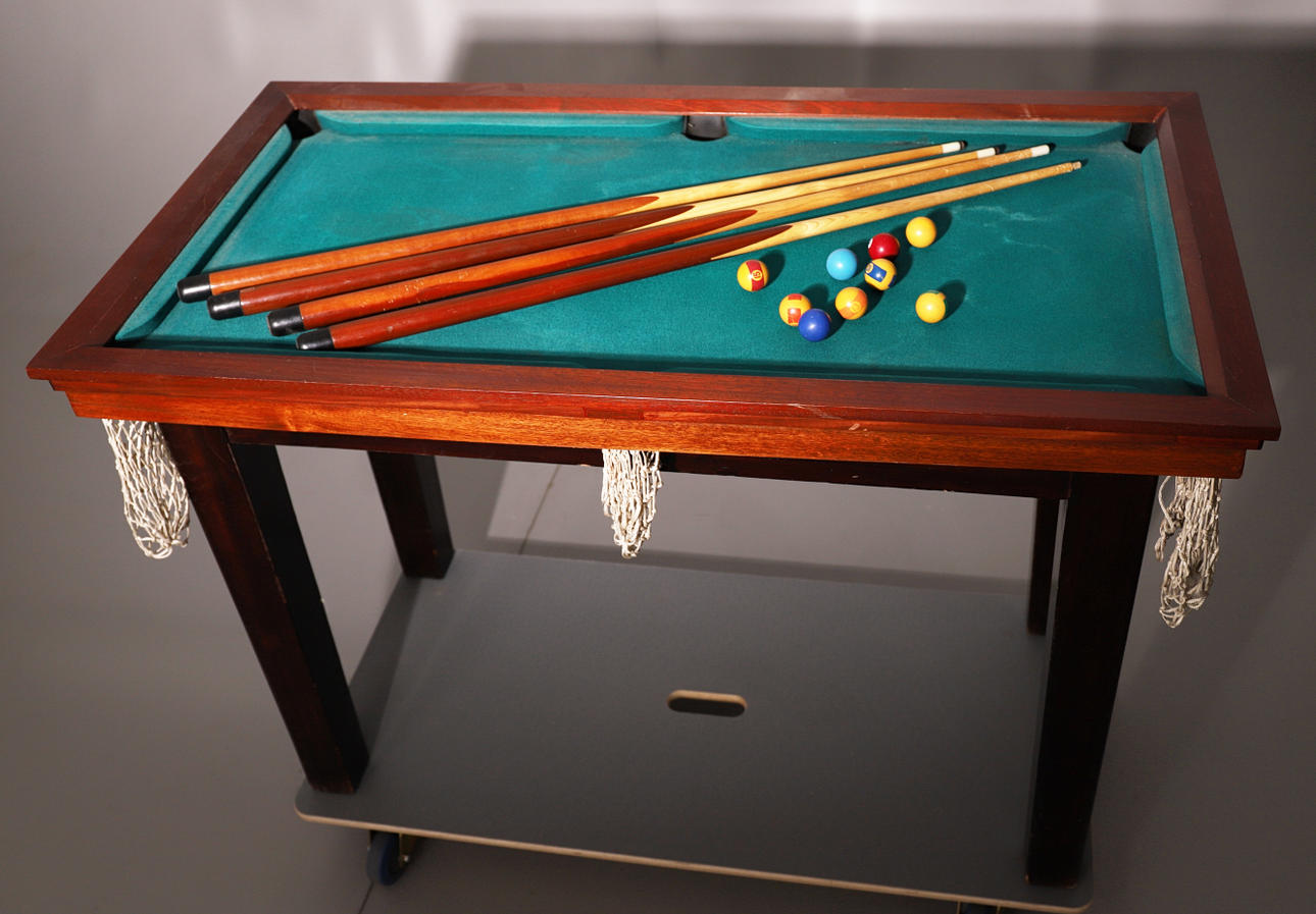 ANTIGUO BILLAR.