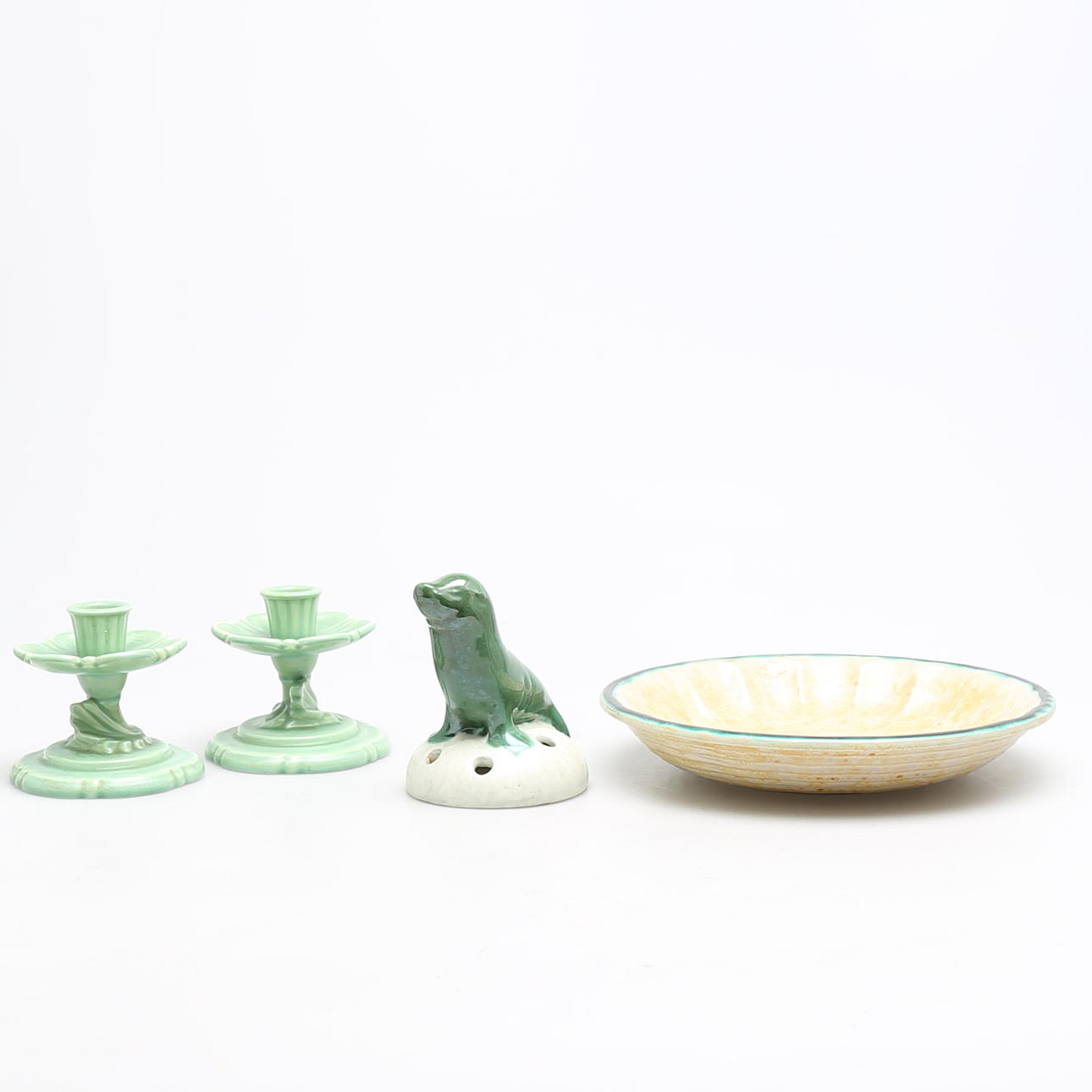 PARTI KERAMIK. 4 delar. Gefle samt Upsala-Ekeby.