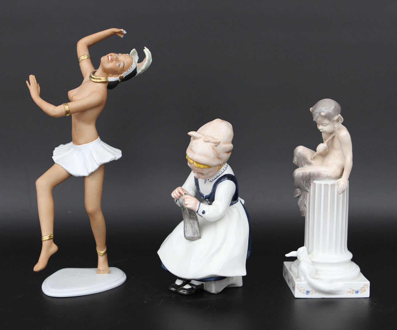 FIGURINER, 3 st, porslin, Kongl Dansk samt Schaubach.