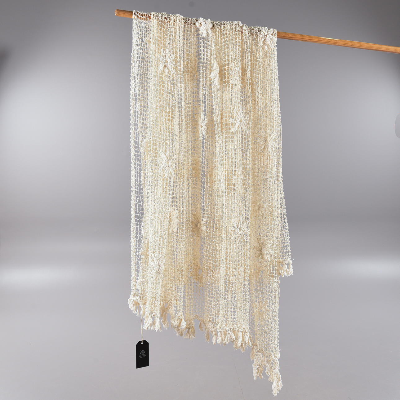 ANTIMAKASS / OVERKAST, Macramé, alrededor del cambio de siglo 1900.