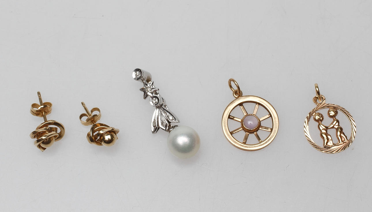 GULDSMYCKEN, 14-18k guld, vikt ca 5,4 gr.