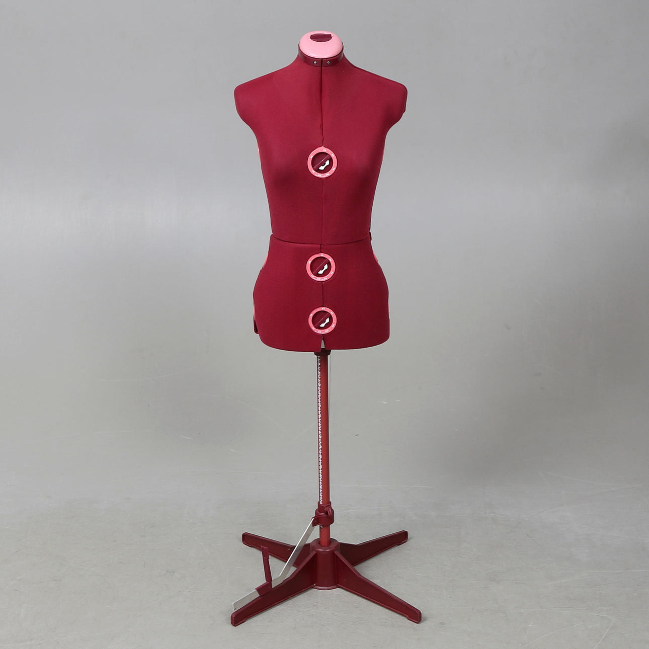 MANNEQUIN, probably "Prymadonna" contemporary.