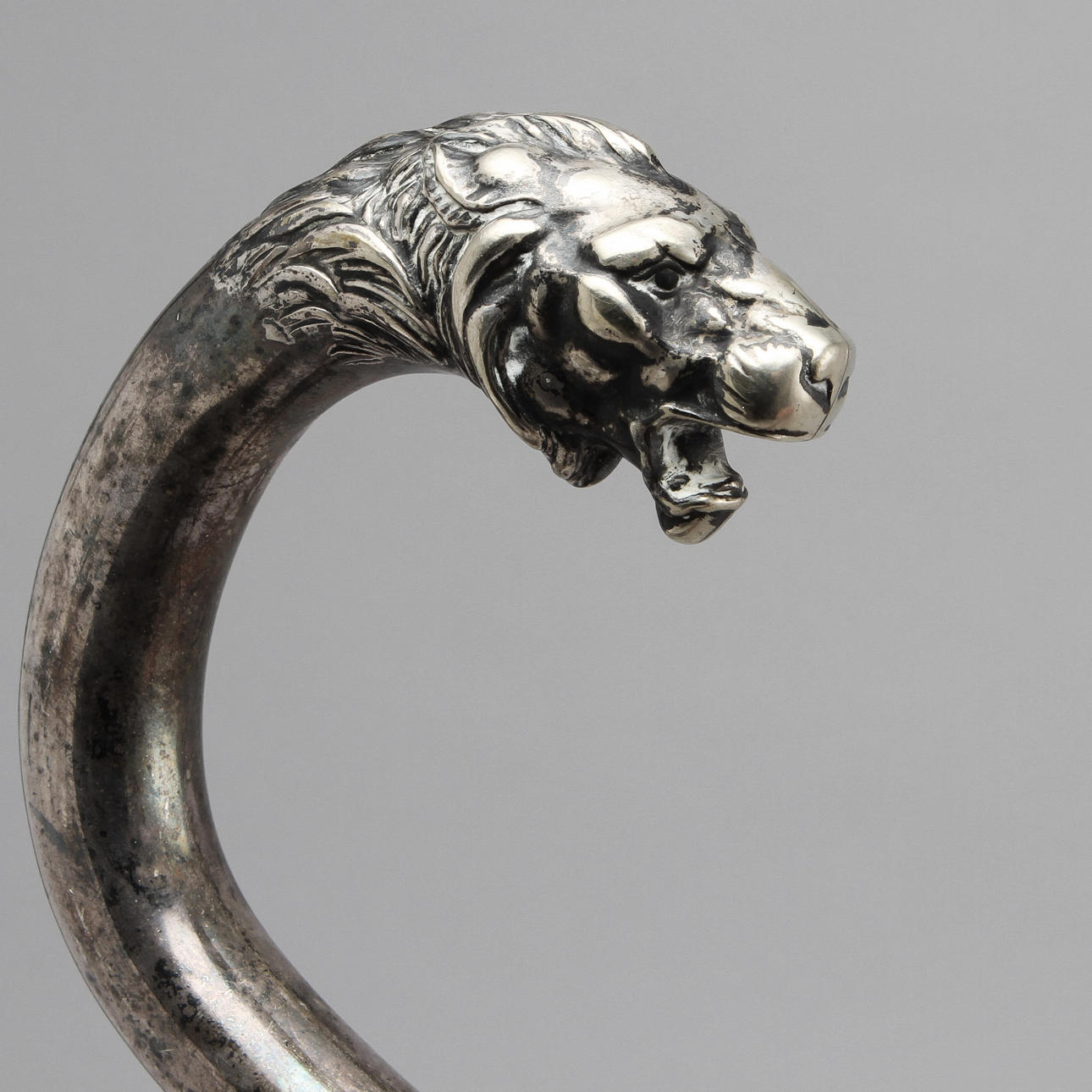 KÄPP, med nysilverkrycka, tidigt 1900-tal.