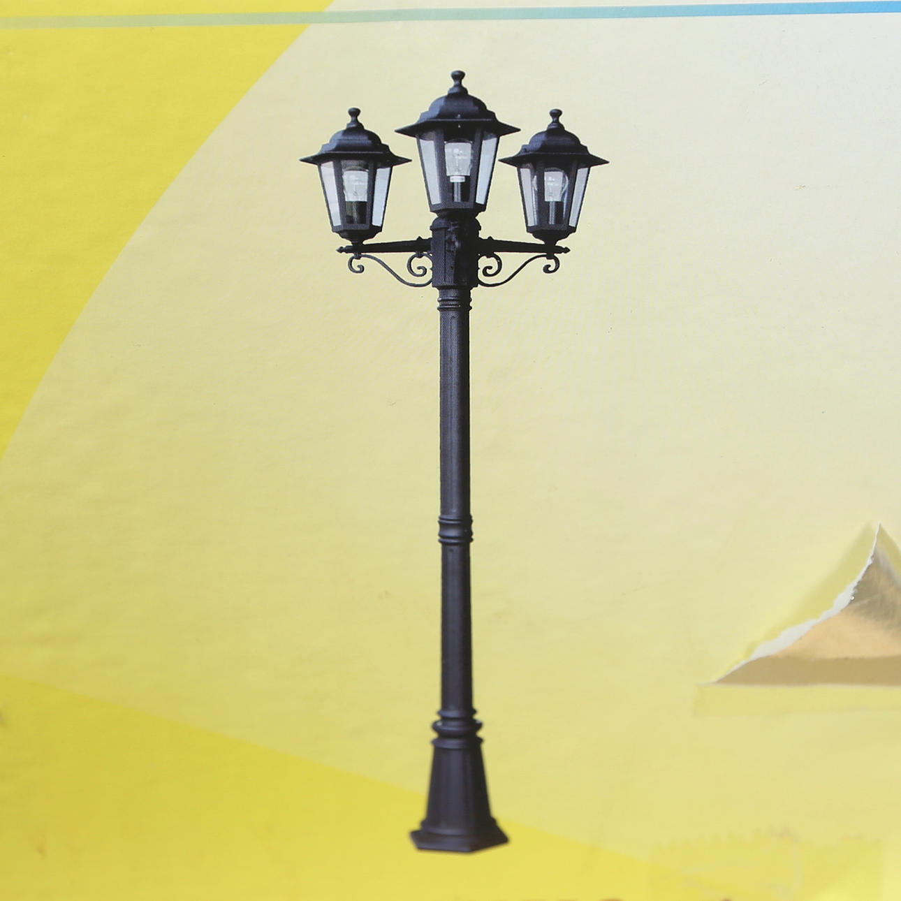 LYSMÅL MED TRE FYR.