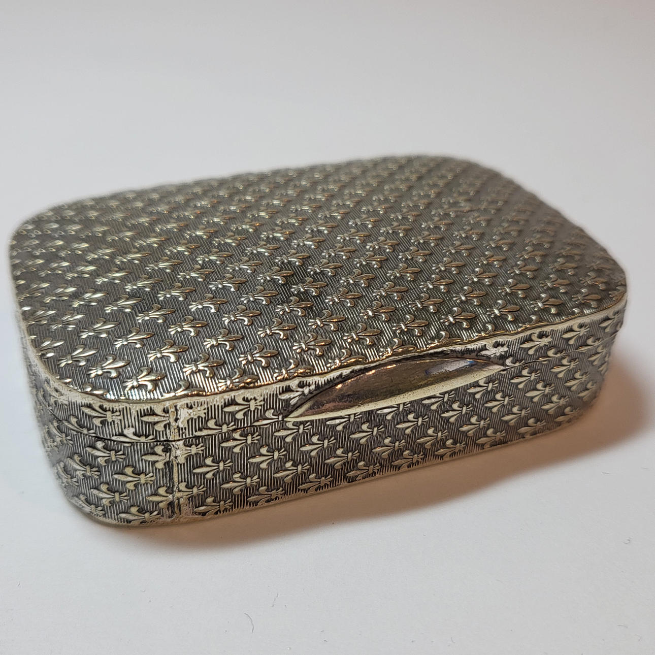 OLD SNUFF BOX, SILVER ALPACA.