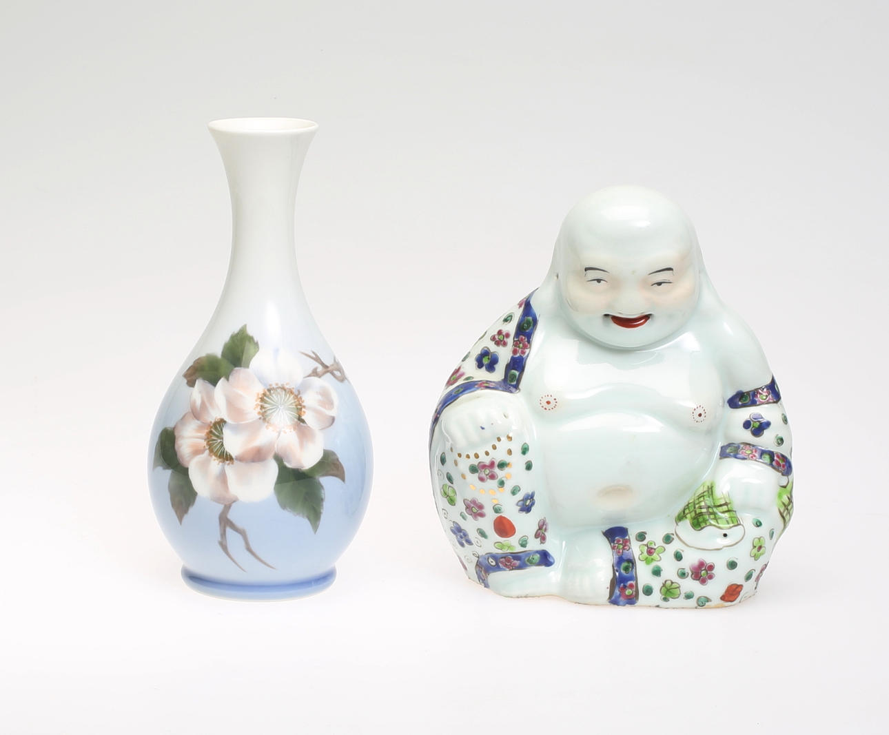 BUDDAFIGURIN och VAS, 1900-tal.